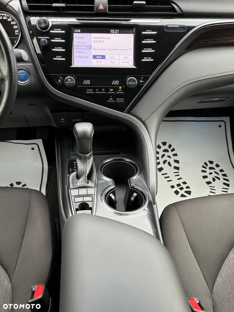 Toyota Camry 2.5 Hybrid Comfort CVT - 12