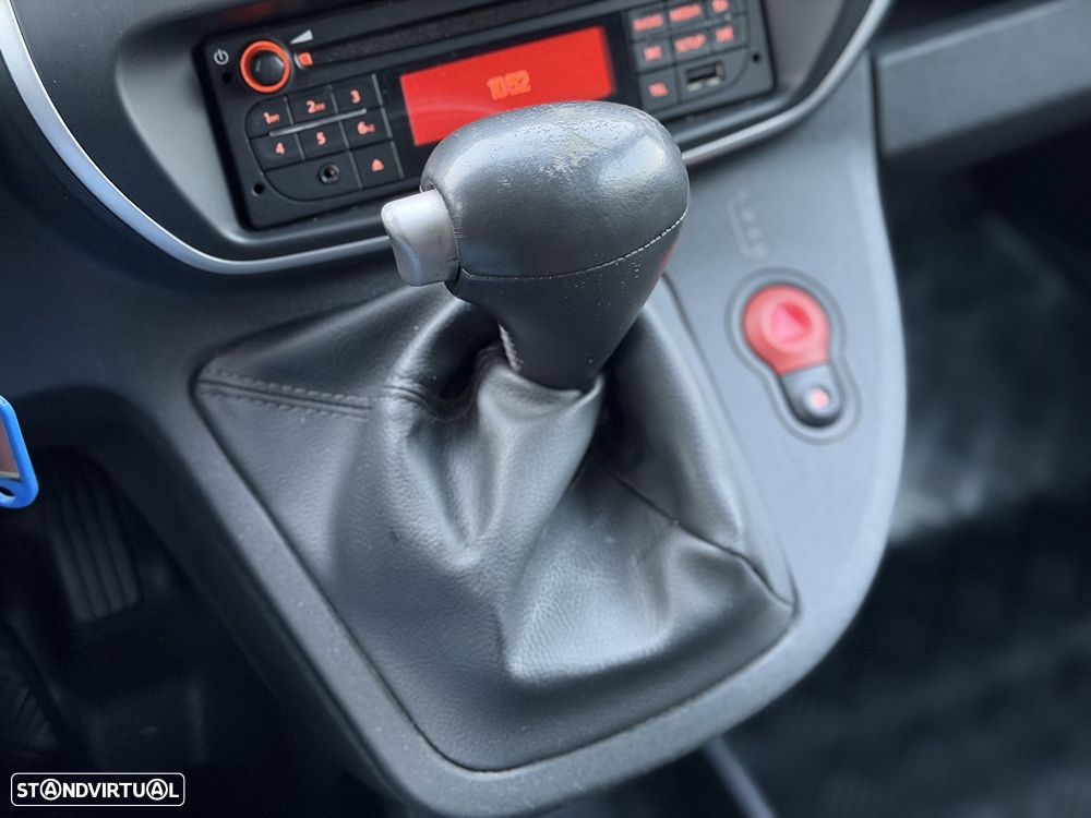 Renault Kangoo Maxi Z.E. 33 Eletric - 14