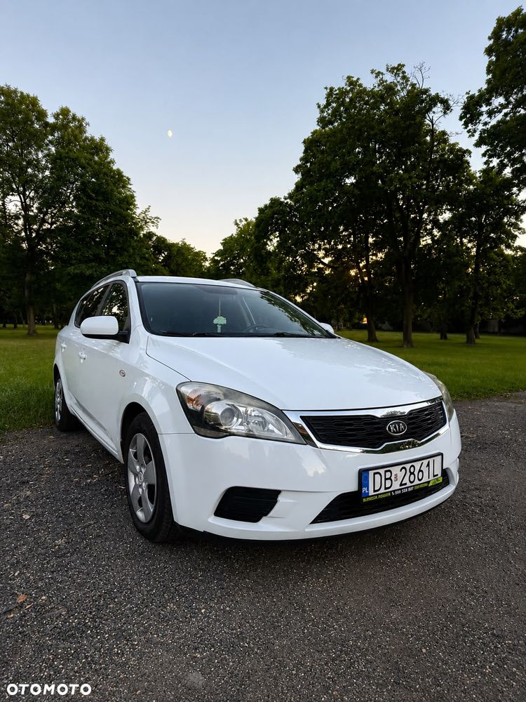 Kia Ceed - 1