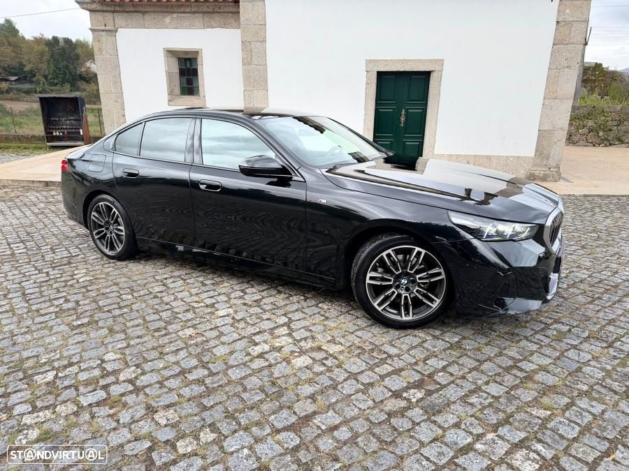 BMW 520 d Pack Desportivo M Pro - 1