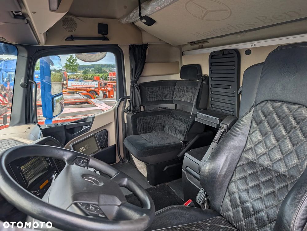 Mercedes-Benz Actros - 10