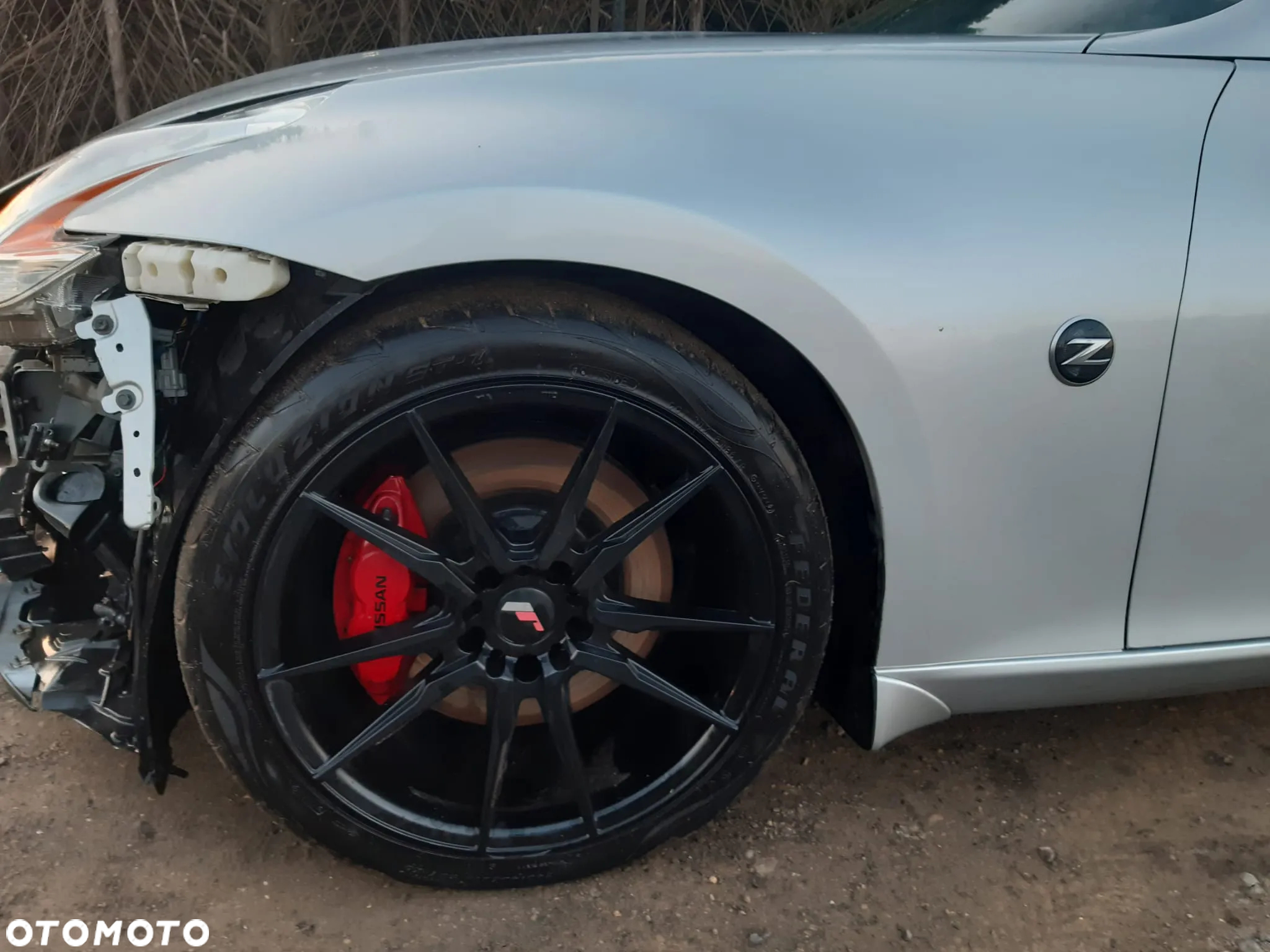 Nissan 370 Z - 9