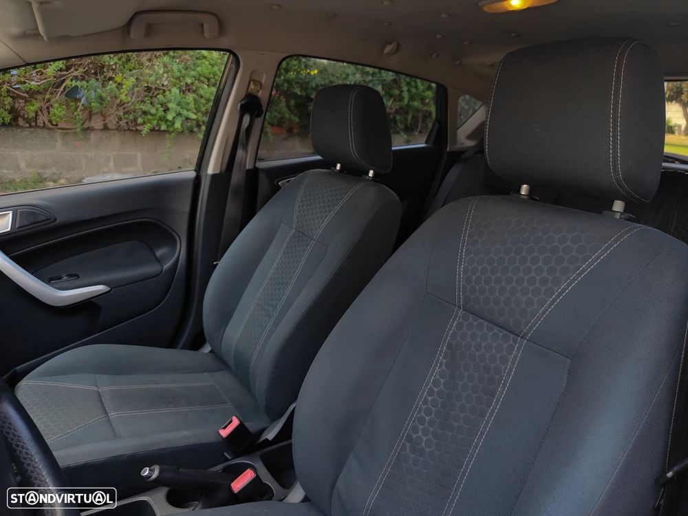 Ford Fiesta 1.4 TDCi Titanium - 21