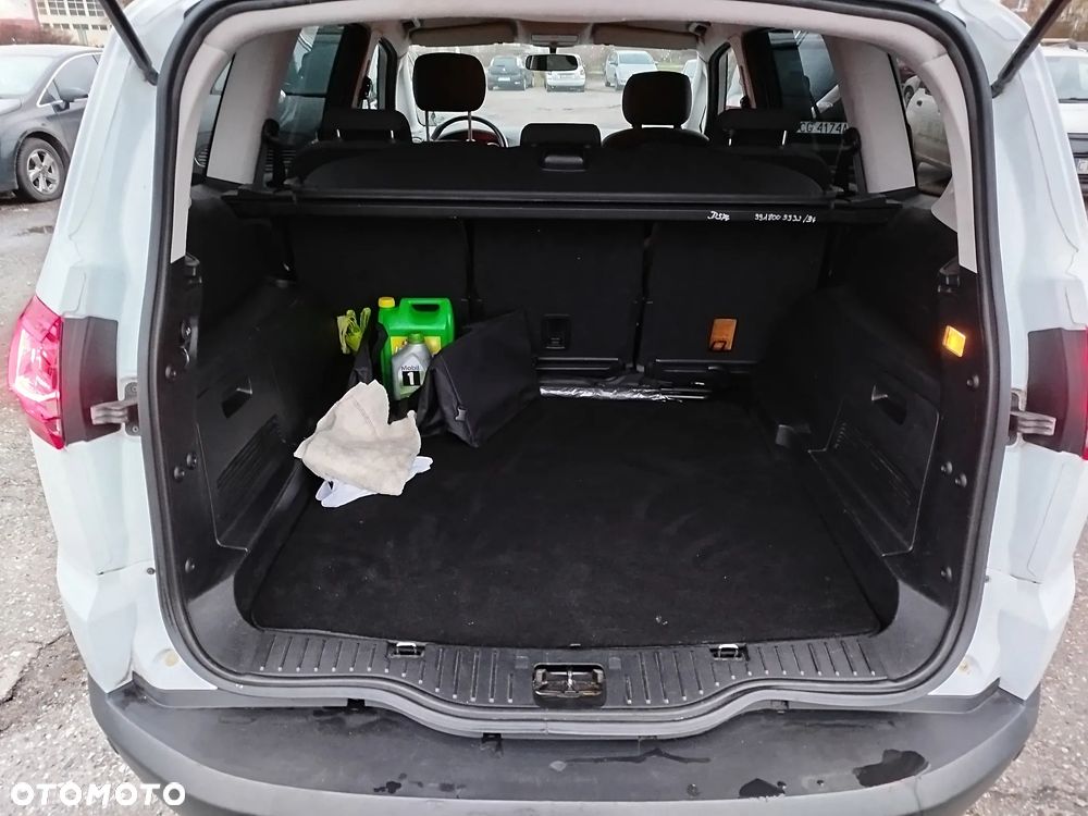Ford S-Max - 13