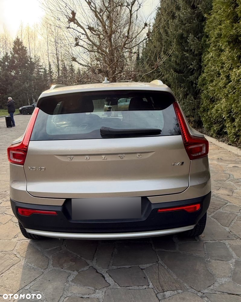 Volvo XC 40 B4 AWD Plus Bright - 10