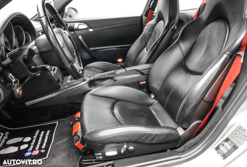 Porsche 911 Carrera 4 S - 14
