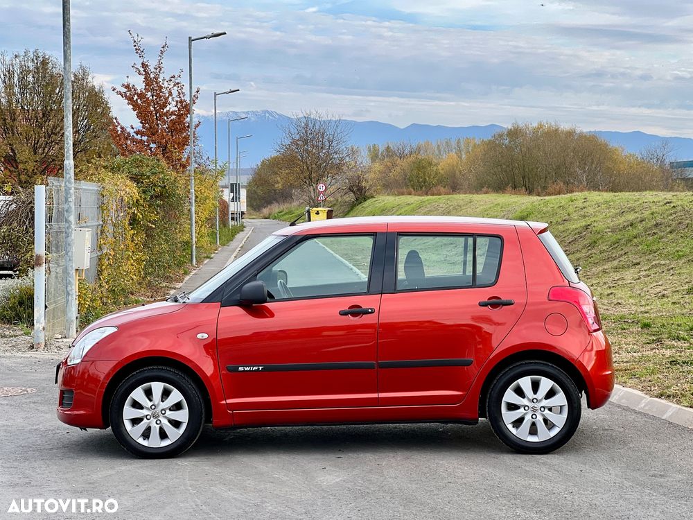 Suzuki Swift 1.3 GC AC - 2