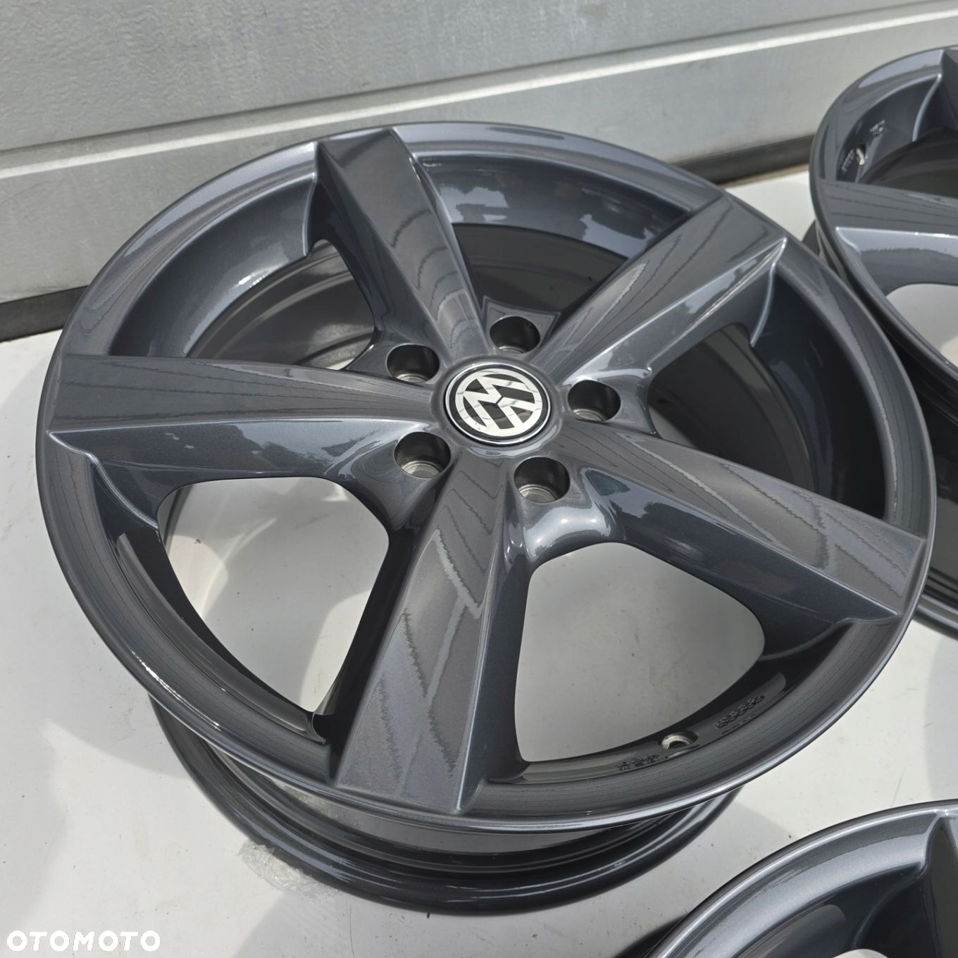 VW PASSAT B7 B8 CC TIGUAN II I T-ROC SHARAN GOLF VI VII CADDY 5x112 17 4X - 5