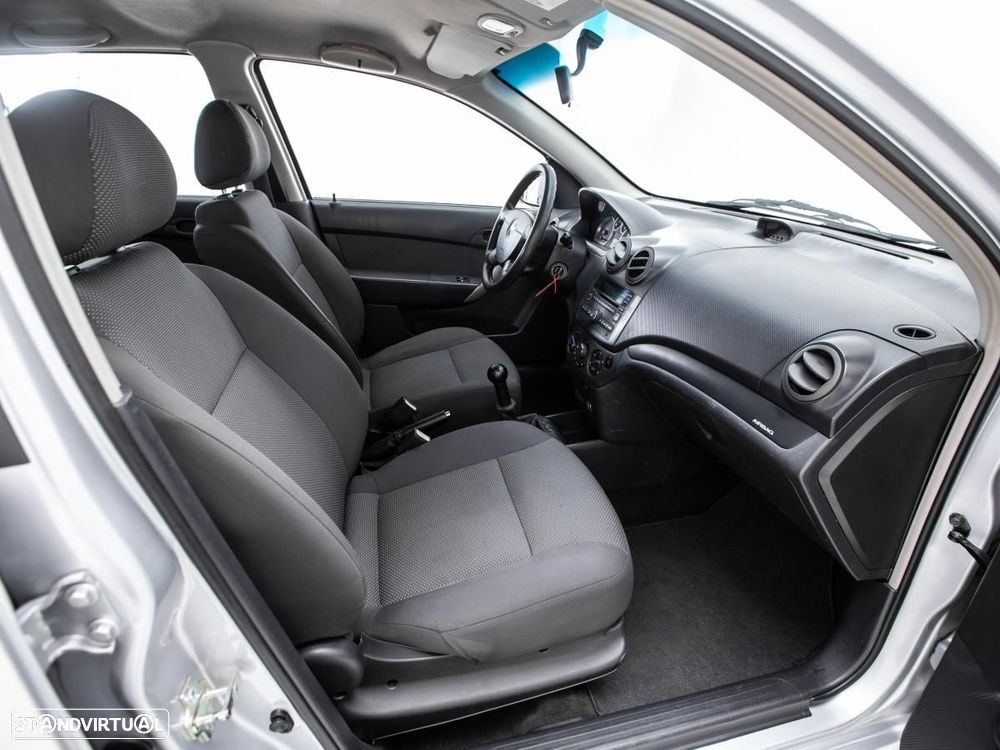 Chevrolet Aveo - 8