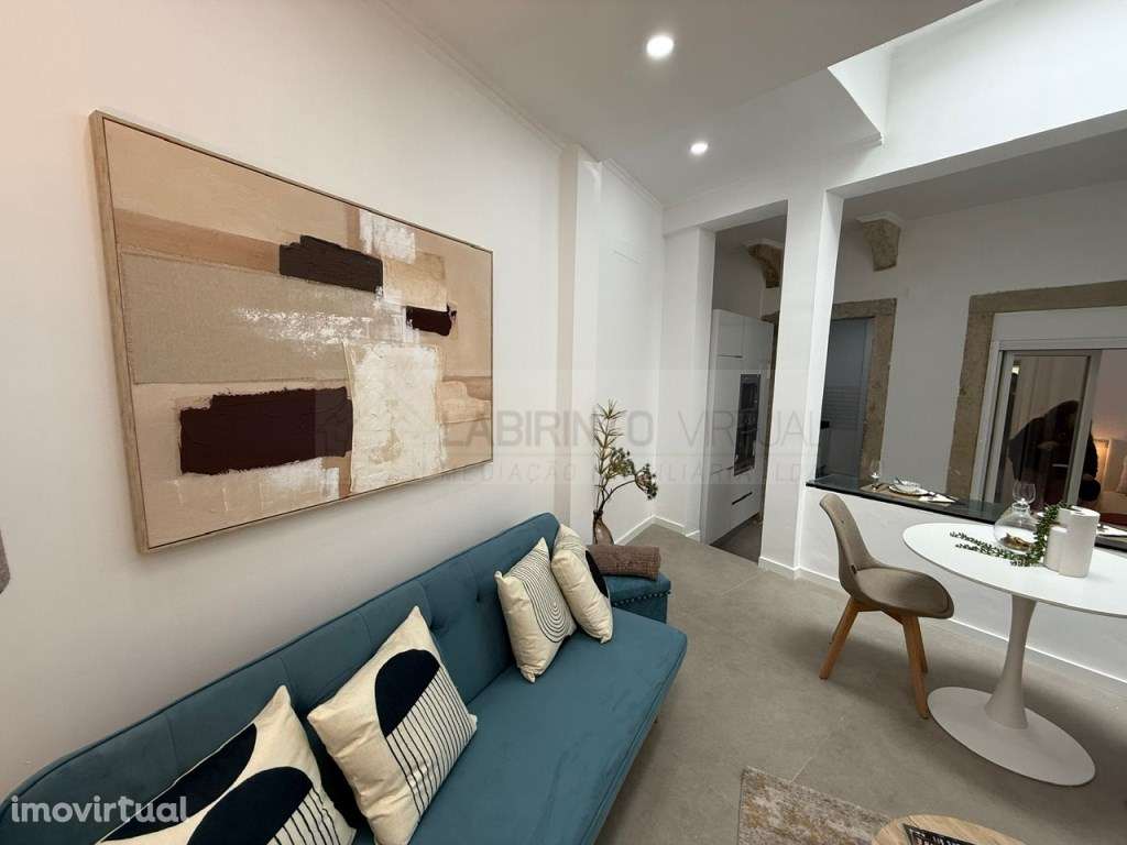 Vende-se T3 remodelado e mobilado, em Penha de França - Lisboa - Grande imagem: 4/14