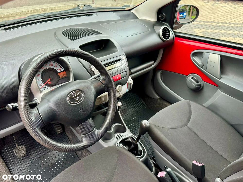 Toyota Aygo - 10