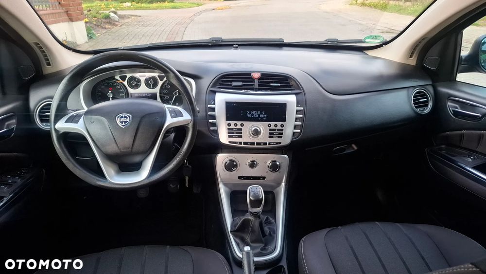 Lancia Delta 1.4 T-Jet Oro - 11