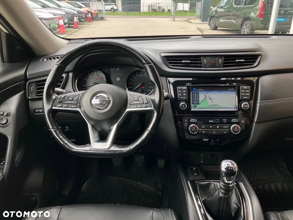 Nissan X-Trail 1.6 DIG-T Tekna 2WD 7os - 24