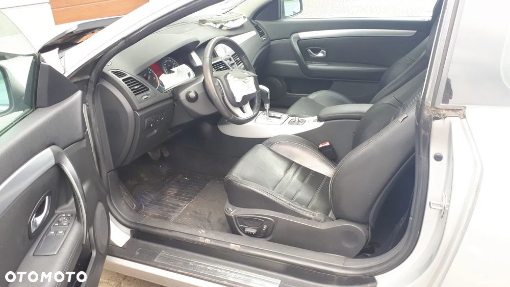 Renault Laguna 3.0 dCi V6 Initiale - 6