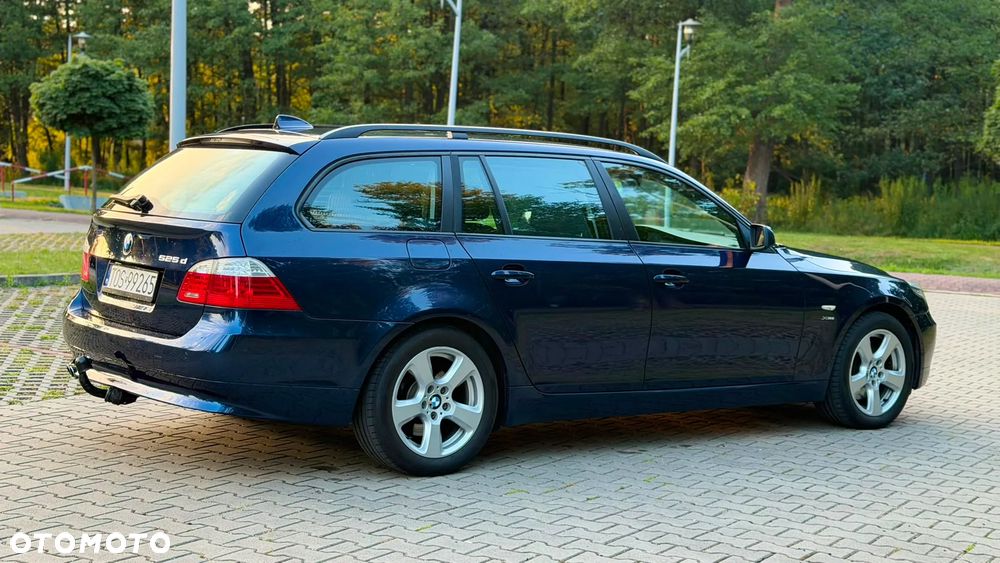 BMW Seria 5 525d - 8