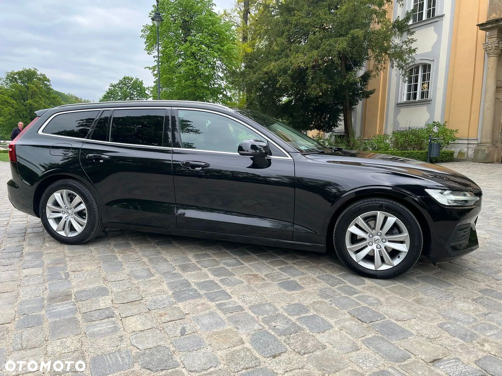 Volvo V60 D3 Momentum Pro - 1