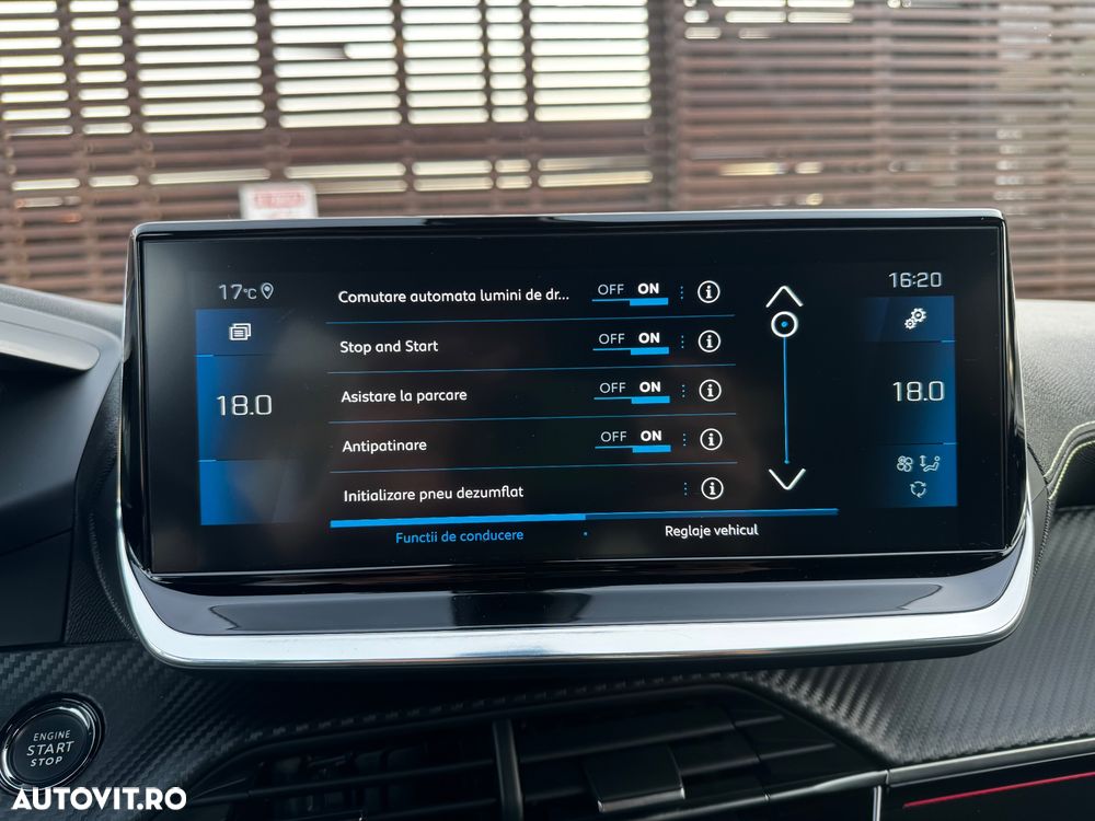 Peugeot 2008 PureTech 130 EAT8 GT - 28