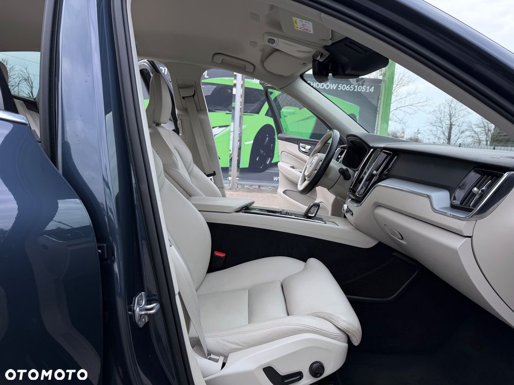 Volvo XC 60 B5 B Geartronic Momentum Pro - 36