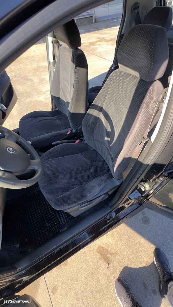 Fiat Punto 1.2 16V HLX - 12