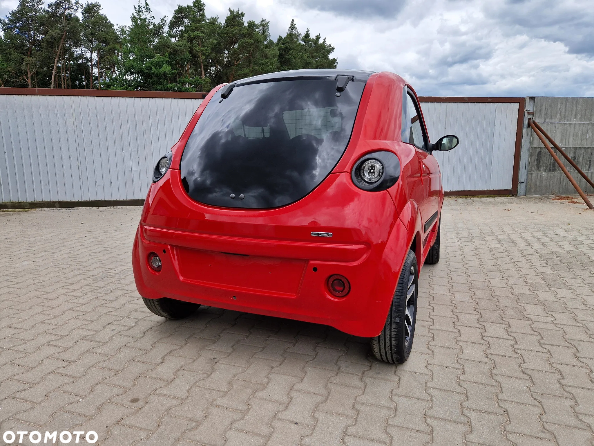 Microcar DUE - 16