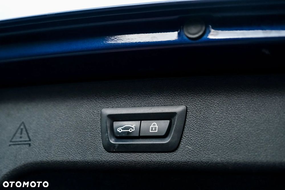 BMW Seria 5 520d xDrive Luxury Line - 37