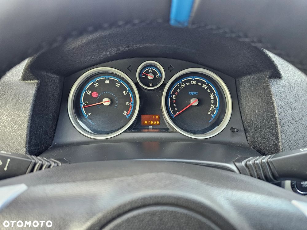 Opel Astra 2.0 T OPC - 26