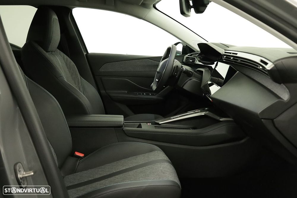 Peugeot 408 1.6 Hybrid Allure e-EAT8 - 22