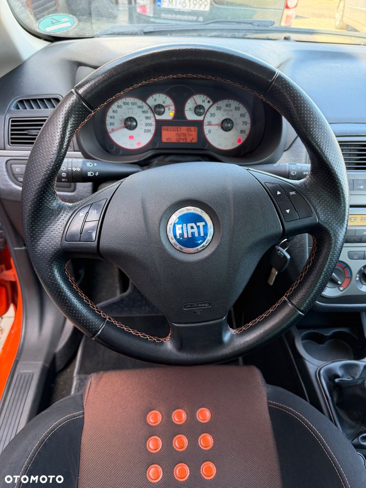 Fiat Grande Punto 1.4 16V Racing - 14