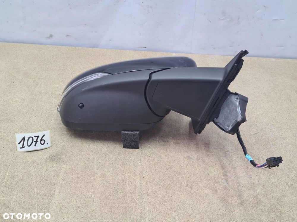 PRAWE LUSTERKO 12 PIN RENAULT KANGOO 4 IV 2021 R - 2