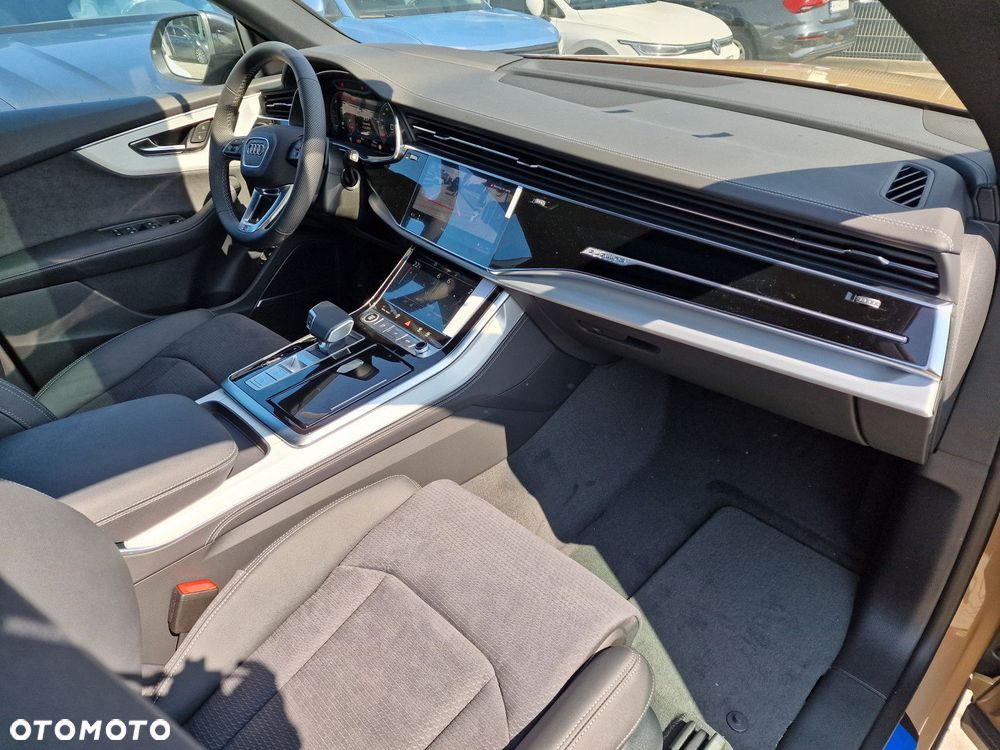 Audi Q8 - 14