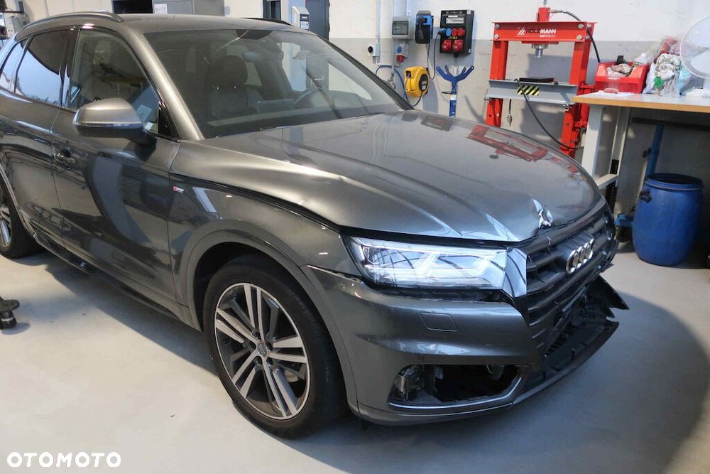 Audi Q5 2019 photo 2