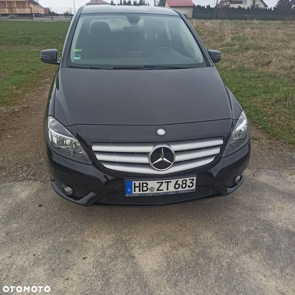 Mercedes-Benz Klasa B 180 (BlueEFFICIENCY) - 1
