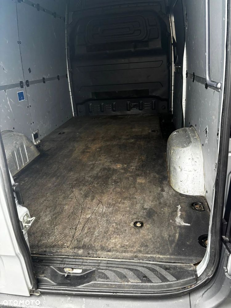 Mercedes-Benz Sprinter - 9