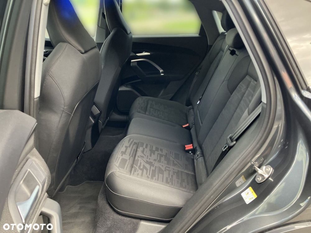 Audi Q5 Sportback - 16