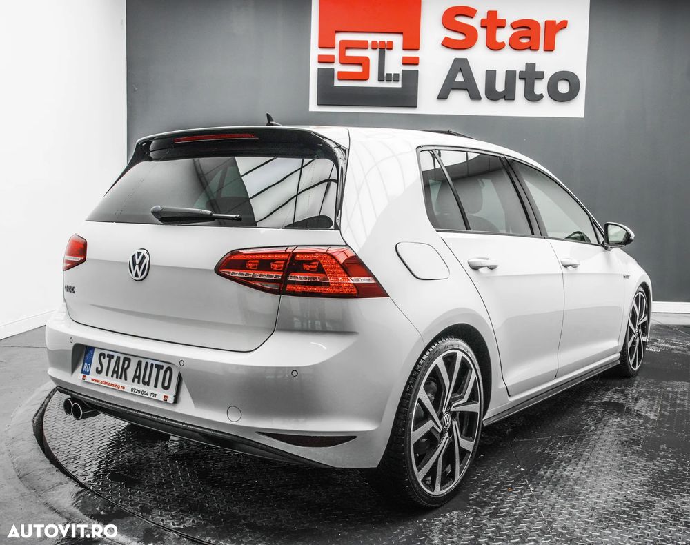 Volkswagen Golf - 6
