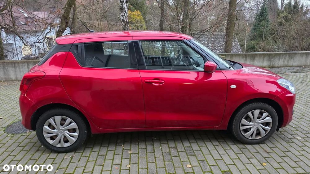 Suzuki Swift 1.2 Premium - 4