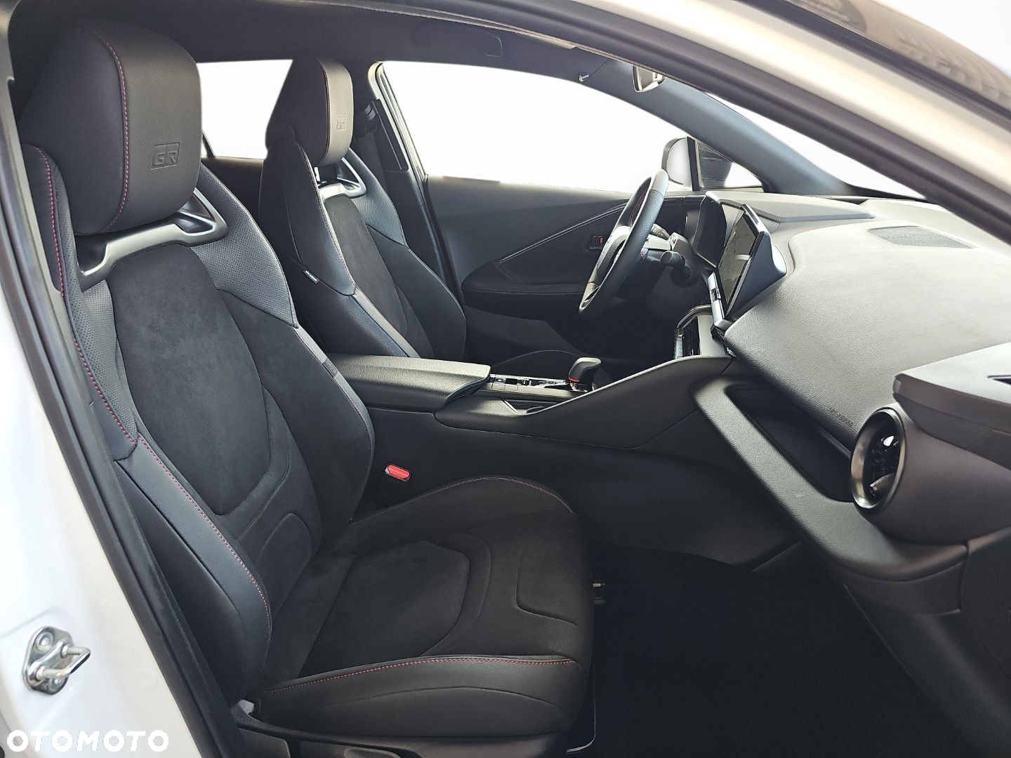 Toyota C-HR - 6