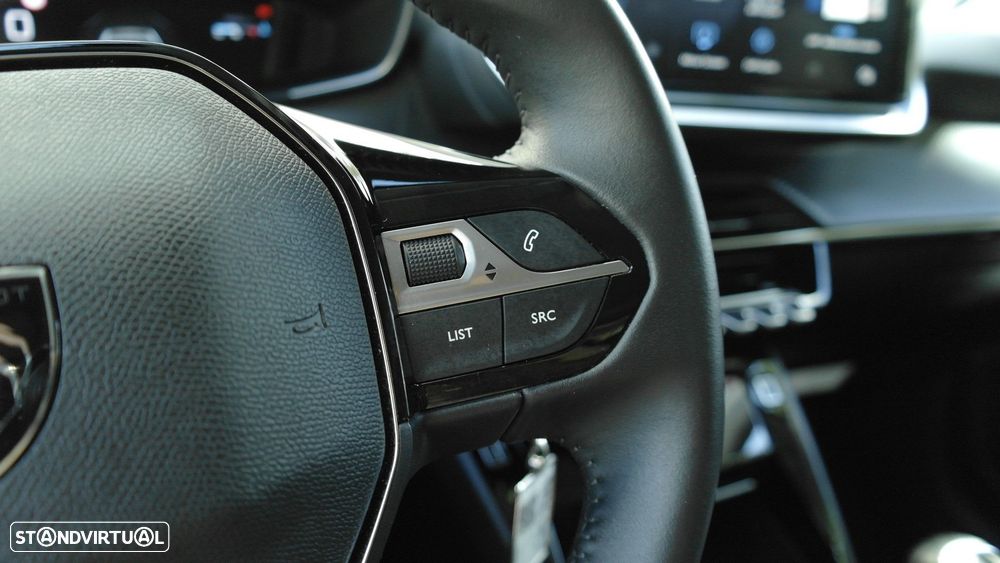 Peugeot 208 1.2 PureTech Allure - 34