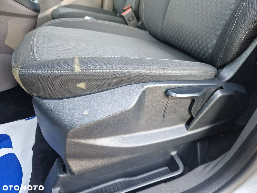Ford Transit Connect - 16