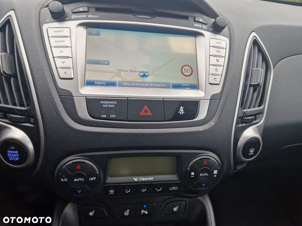 Hyundai ix35 2.0 CRDi 4WD Premium - 4