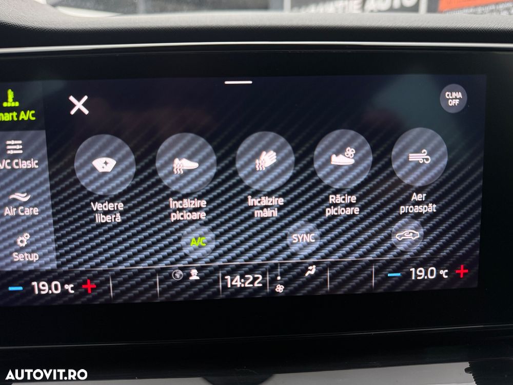 Skoda Octavia Combi 2.0 TDI DSG Premium Edition - 28