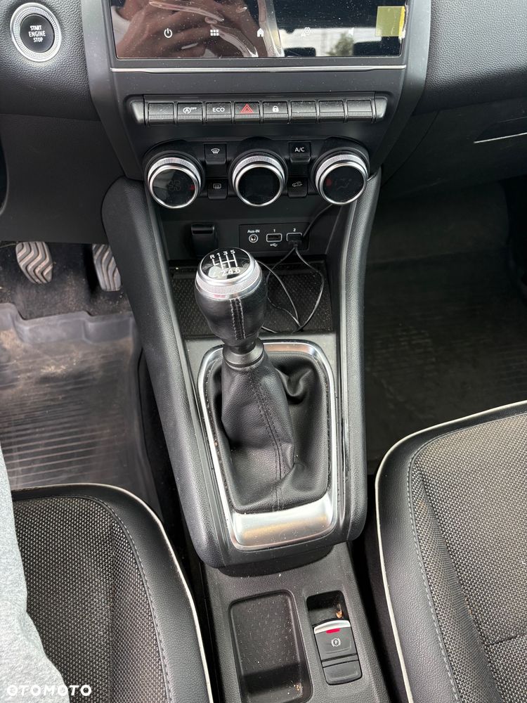 Renault Captur 1.0 TCe Intens - 12