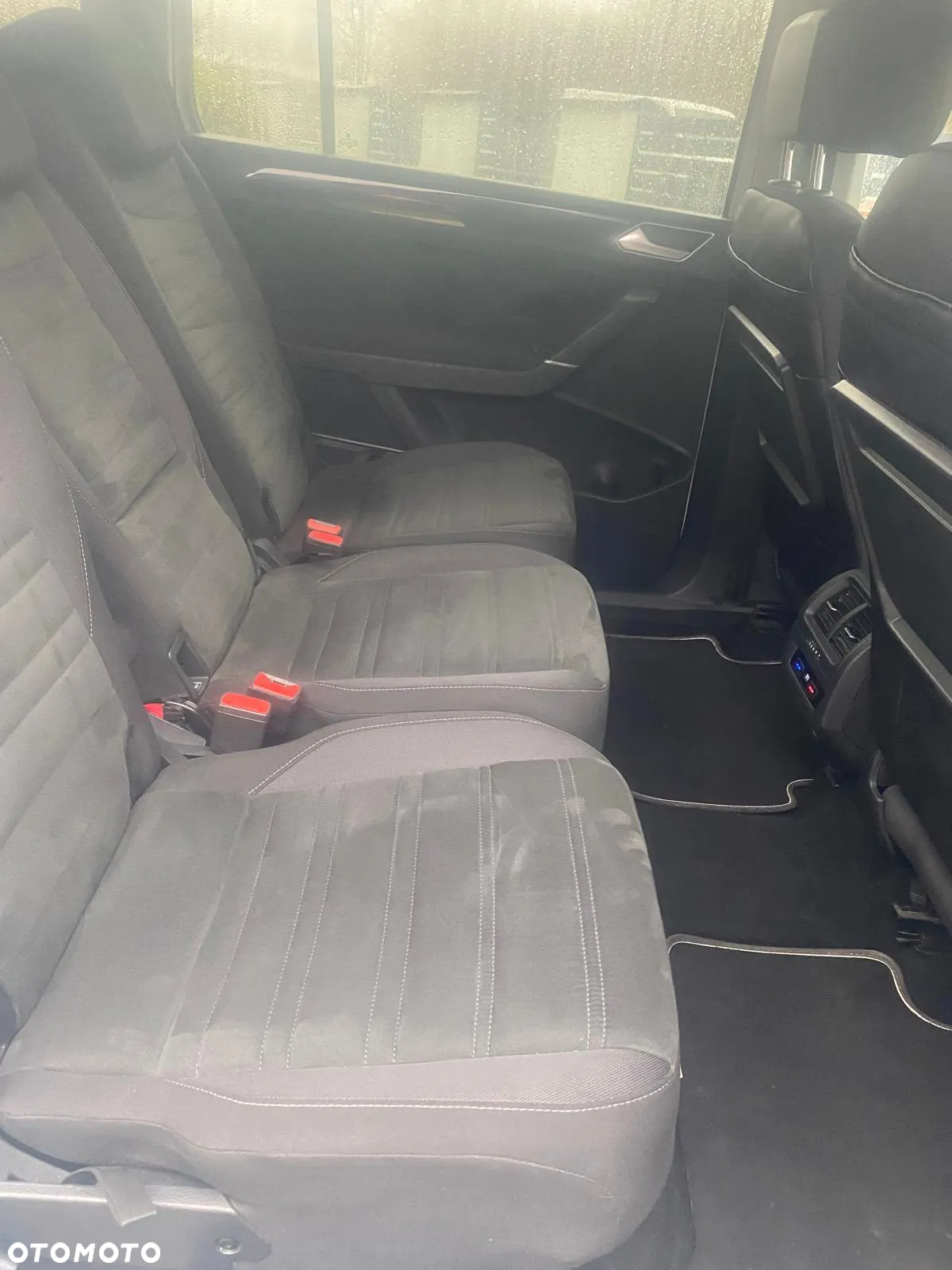 Volkswagen Touran 2.0 TDI BMT Highline DSG - 27
