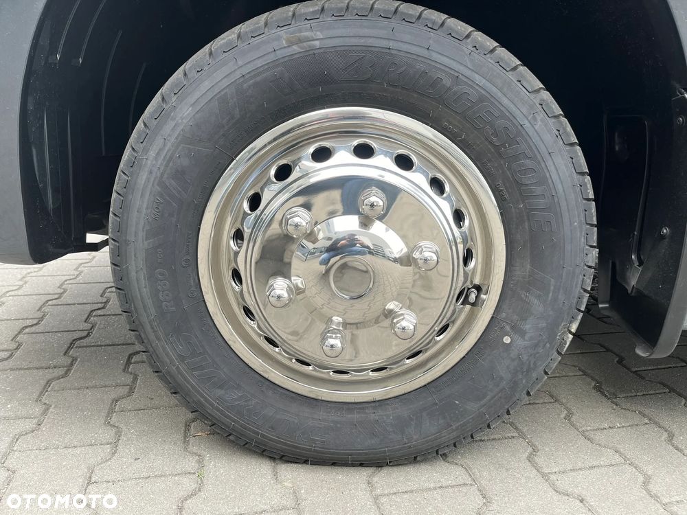Mercedes-Benz Sprinter - 9