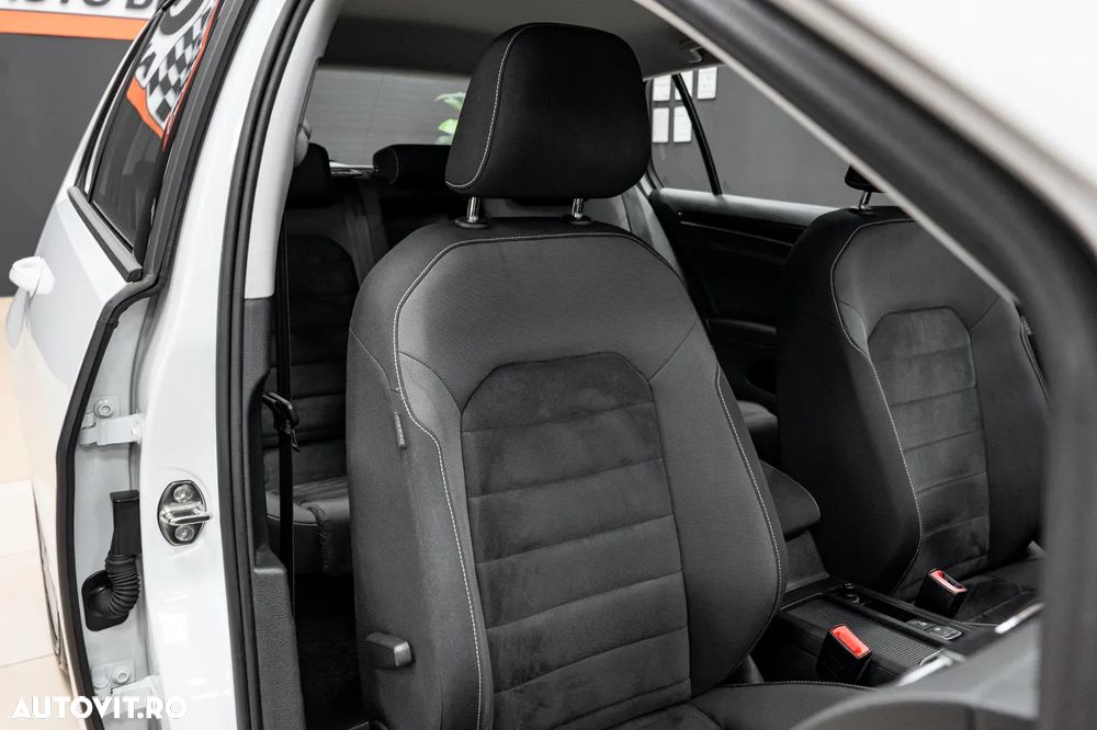 Volkswagen Golf 1.4 TSI BlueMotion Technology DSG Highline - 29