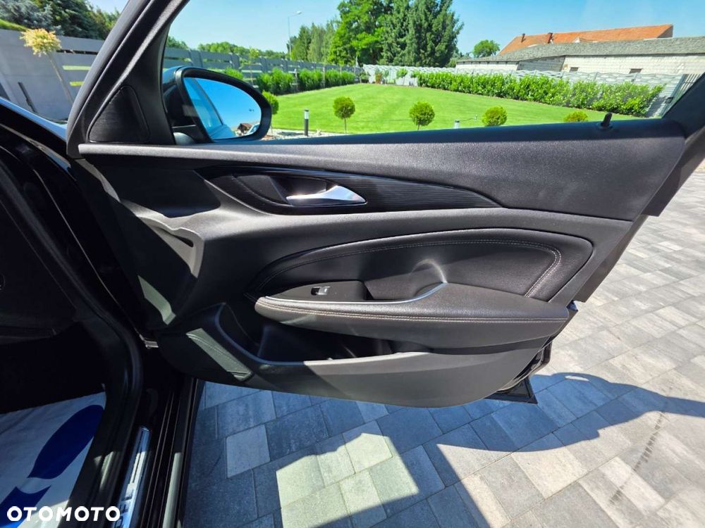 Opel Insignia - 28