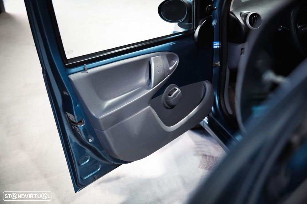 Toyota Aygo 1.0 - 13