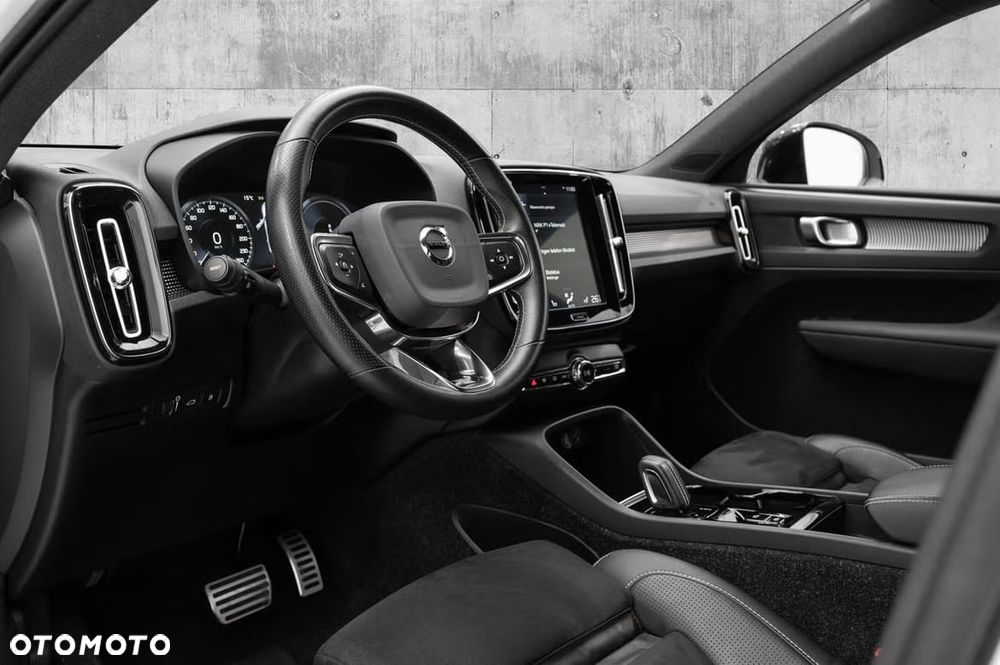Volvo XC 40 T5 Twin Engine DKG R-Design - 13
