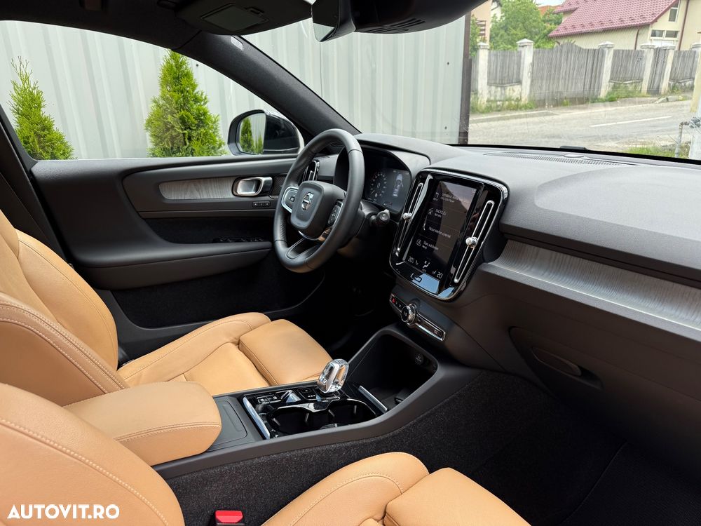 Volvo XC 40 B4 AT8 AWD Mild Hybrid Inscription - 22