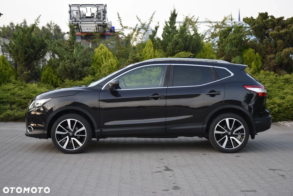 Nissan Qashqai 1.6 dCi Xtronic TEKNA+ - 17